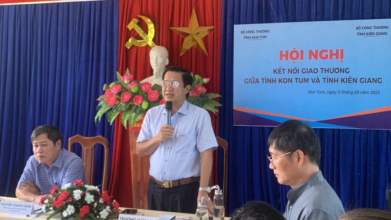 Ông Trương Văn Minh - lãnh đạo Sở Công Thương tỉnh Kiên Giang phát biểu tại hội nghị